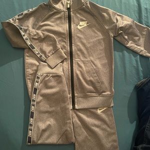 4T nike great Jump Suit Grey